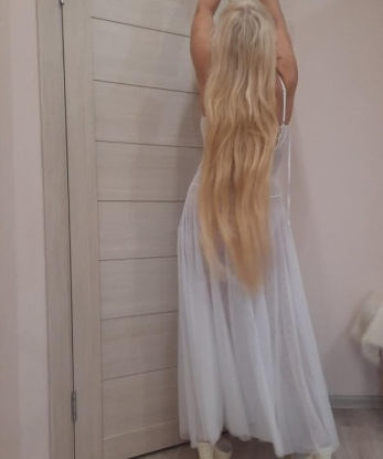 Нежная и страстная брюнетка приглашает к себе в гости. Готова исполнить твои самые смелые желания и фантазии. Доверься мне и получи незабываемые впечатления! 4187, 39 лет